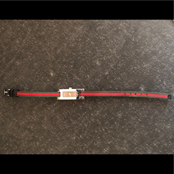 Vintage Gucci 3900L Nylon Strap Watch - Picture 5 of 6